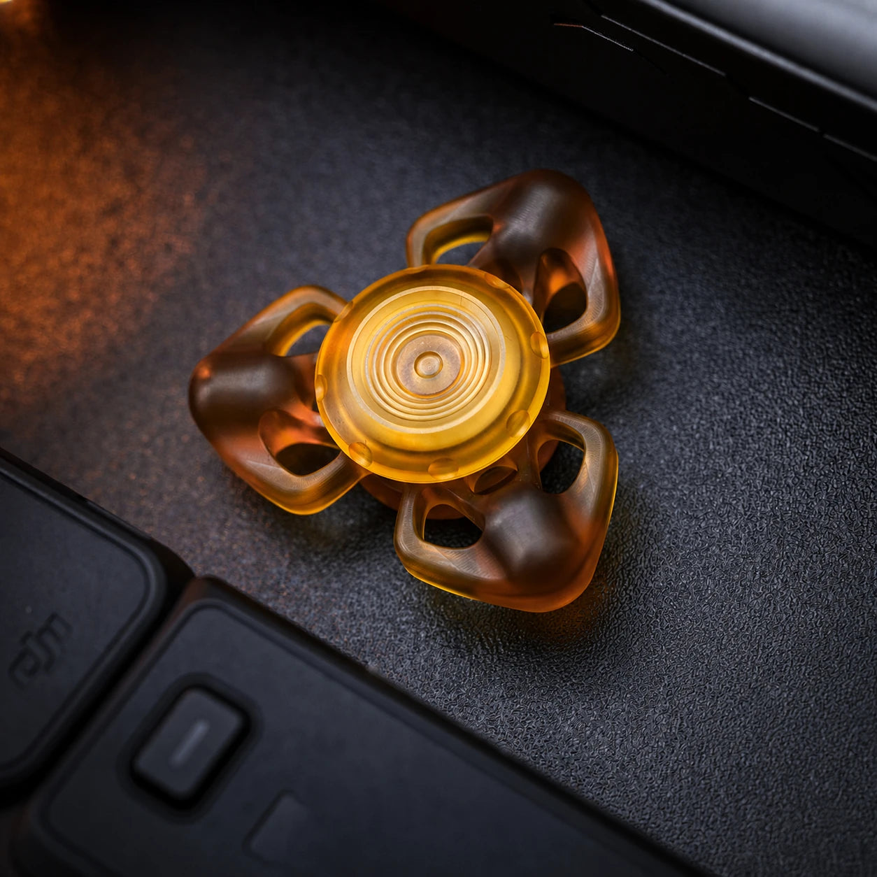 Lightweight Amber PEI Fidget Spinner – Three-Lobe EDC Toy – main product image 1